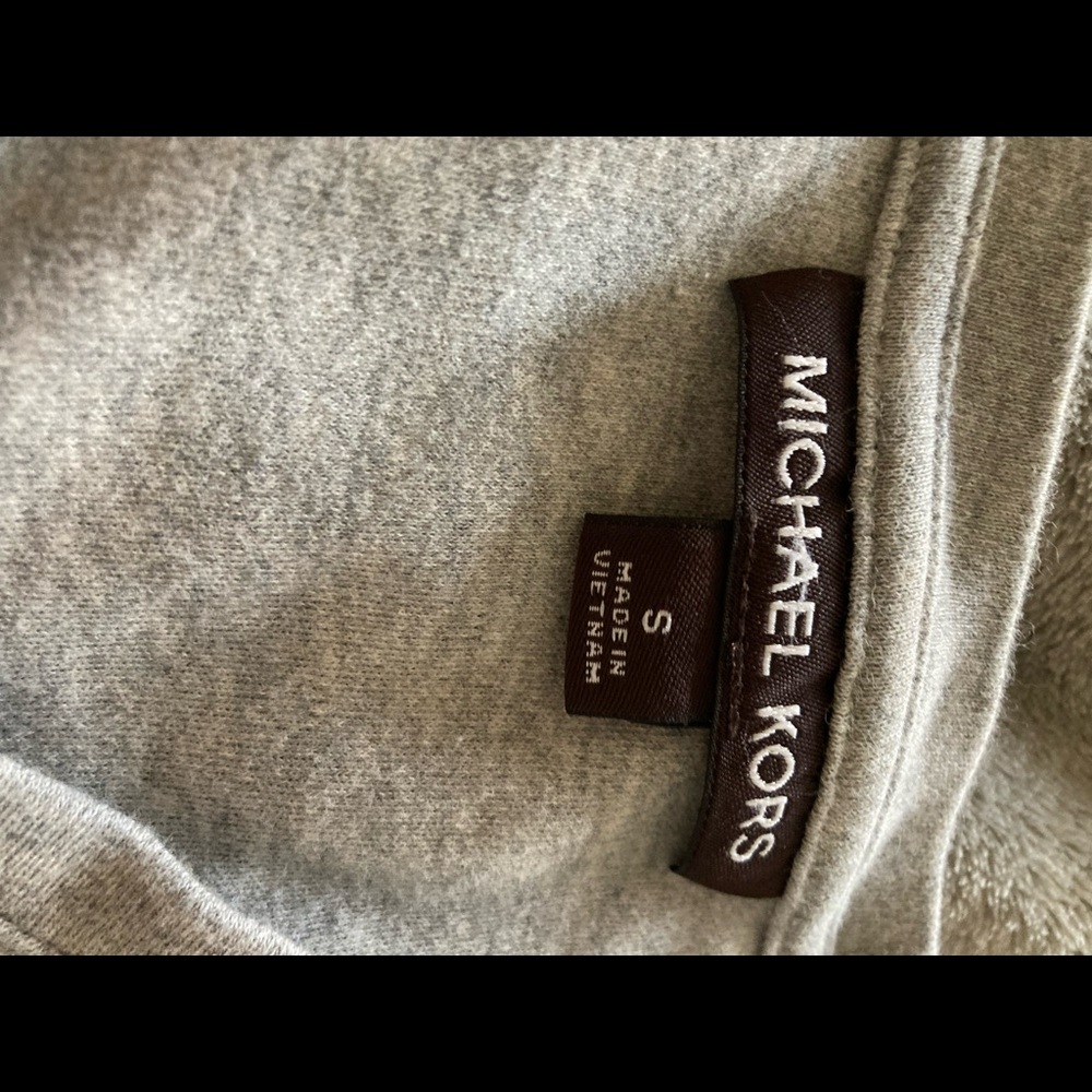 v neck MK shirt - Picture 4 of 5